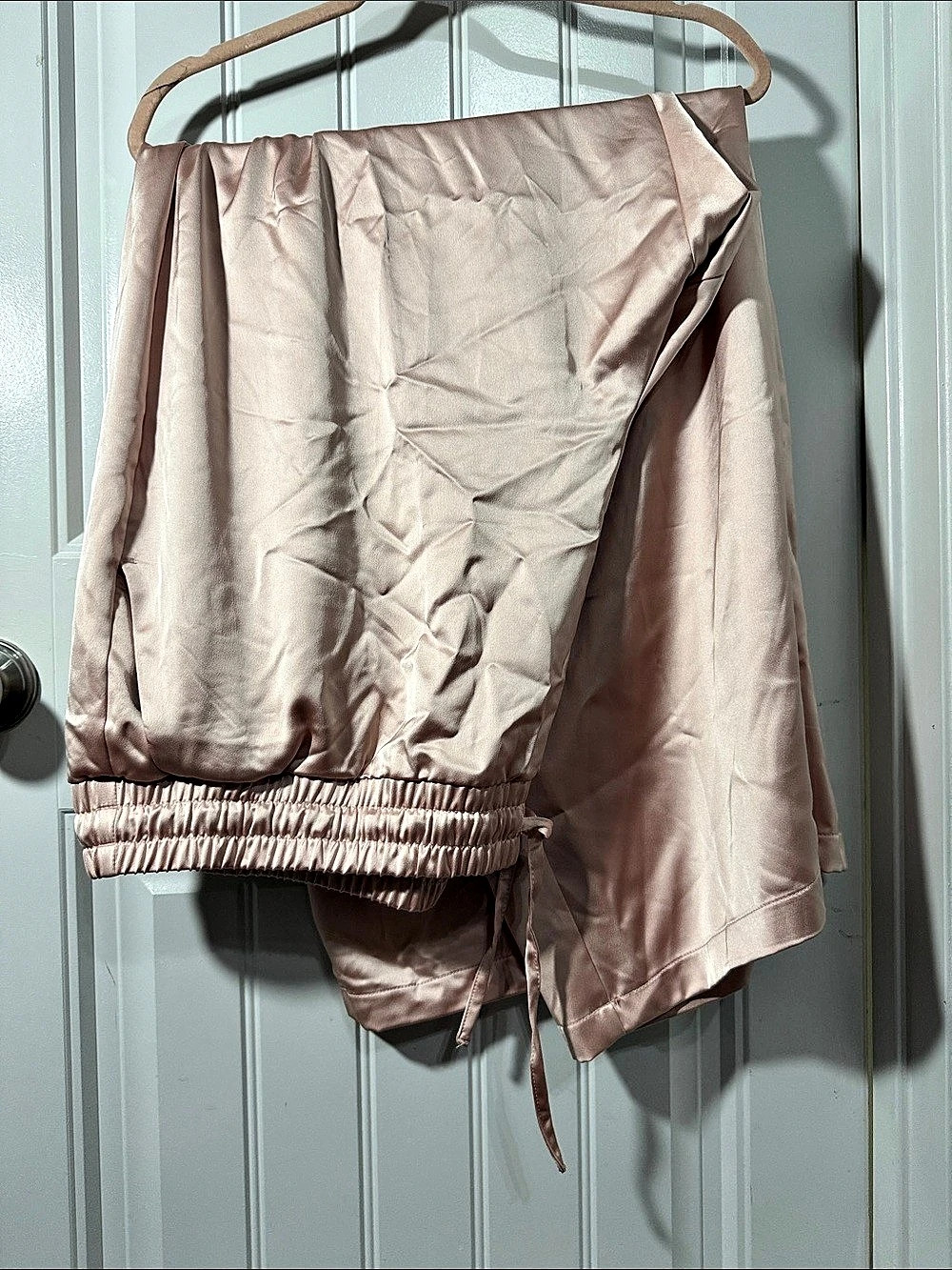 Lane Bryant C538-F5227 Satin-Look Jogger Pants in Pink Size 28 NWT